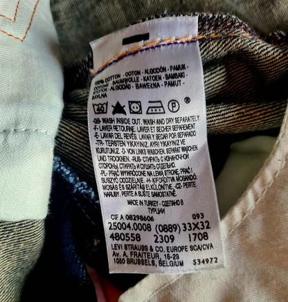 Care label inside the jeans: Levi Strauss & Co. Europe, Brussels, made in Turkey, size 33 x 32