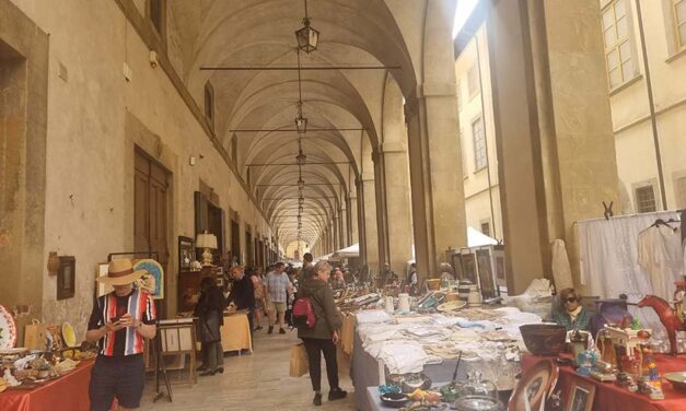 Arezzo Antique Market – How to Find the Best Vintage Treasures in Tuscany