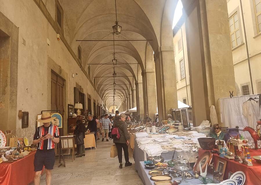 Arezzo Antique Market – How to Find the Best Vintage Treasures in Tuscany