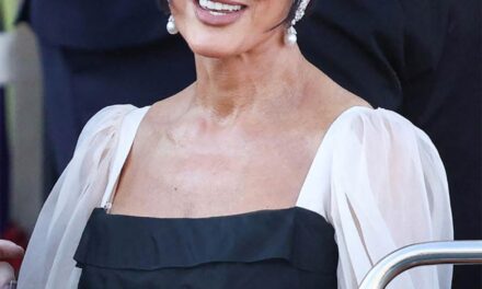 Why Kris Jenner and Leonardo DiCaprio’s Girlfriend Chose to Wear Vintage Valentino and Versace